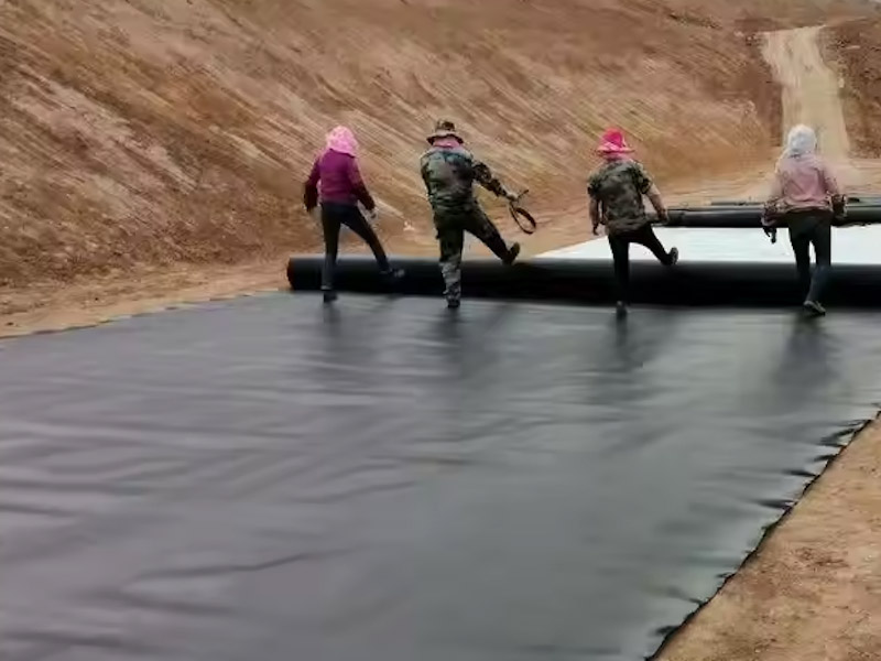 קו ייצור של ממברנות איטום HDPE של JWELL